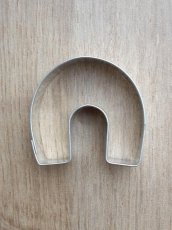 Foremki do wycinania ciastek w kształcie podkowy