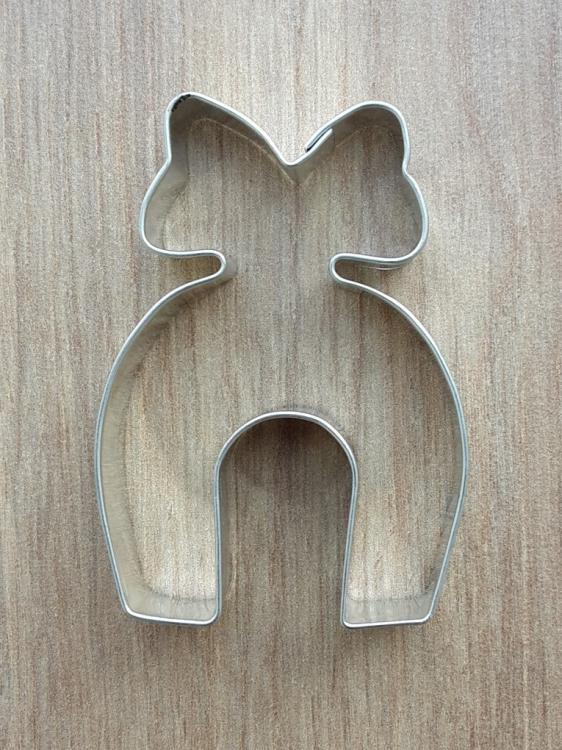 Foremka do wycinania ciastek w kształcie podkowy z kokardką