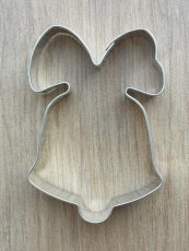 Foremka do wycinania ciastek w kształcie dzwonka z kokardką