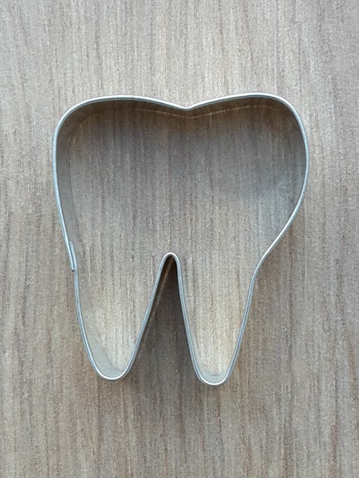 Foremki do wycinania ciastek w kształcie zębów