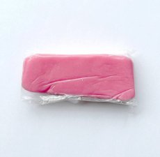 marcipan ruzovy 100 g 1