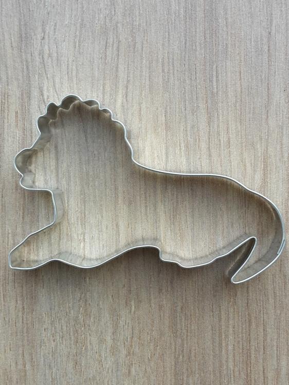 Forma do wycinania Lew